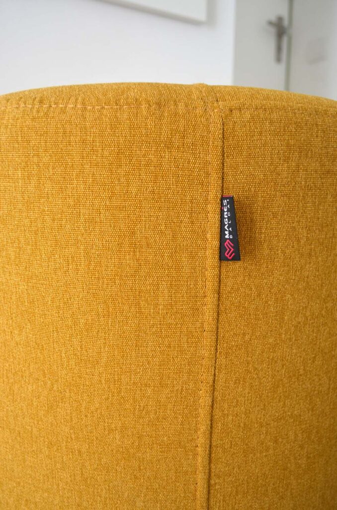 Magres Baldai mustard color puff