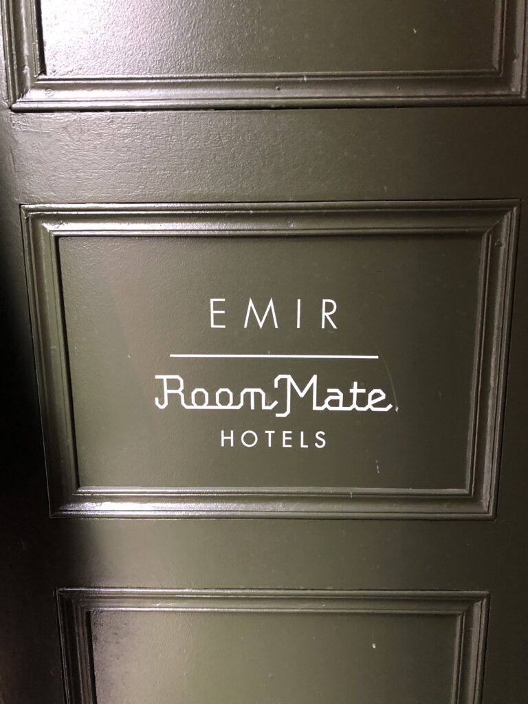 Roommate Emir entrance door